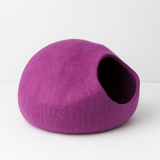 Luxury Felt Cat Cave – Handcrafted Wool Retreat from Nepal – Magenta Plum