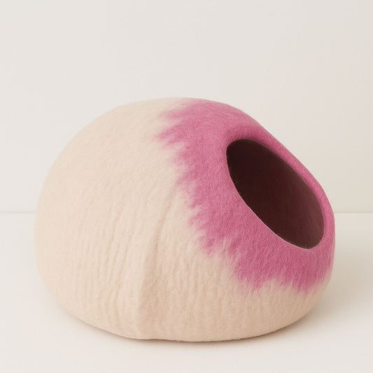 Luxury Felt Cat Cave – Handcrafted Wool Retreat from Nepal – Rose Beige
