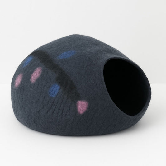 Luxury Felt Cat Cave – Handcrafted Wool Retreat from Nepal – Burnt Sienna
